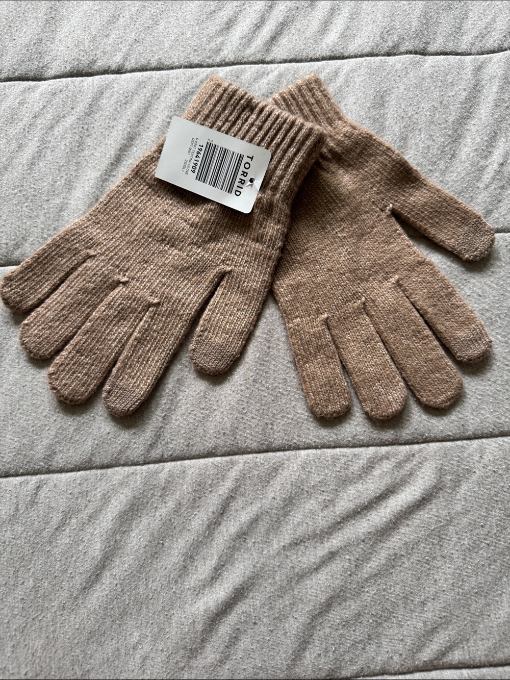 torrid Men's Knit Gloves in Tan w/ tech fingers
